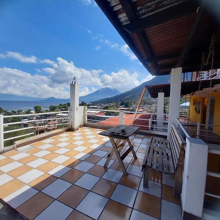 Hotel Peneleu San Pedro La Laguna Exterior foto
